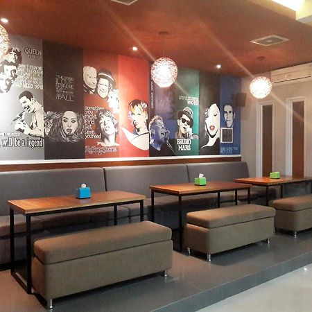 Melody Guest House Cilegon Extérieur photo