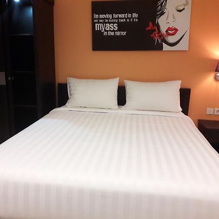 Melody Guest House Cilegon Extérieur photo