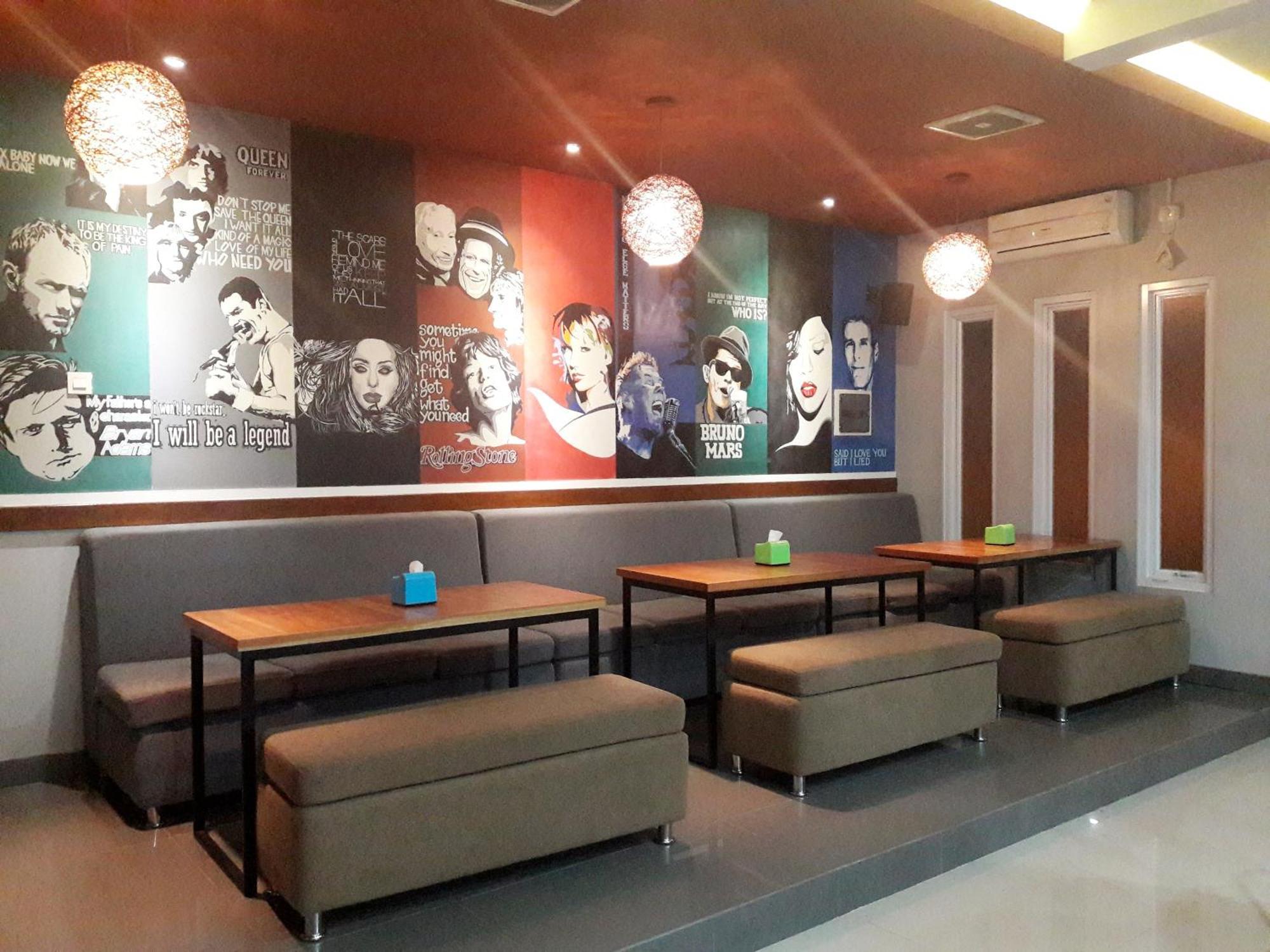 Melody Guest House Cilegon Extérieur photo