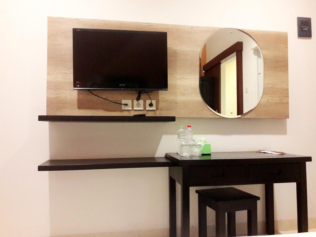 Melody Guest House Cilegon Extérieur photo